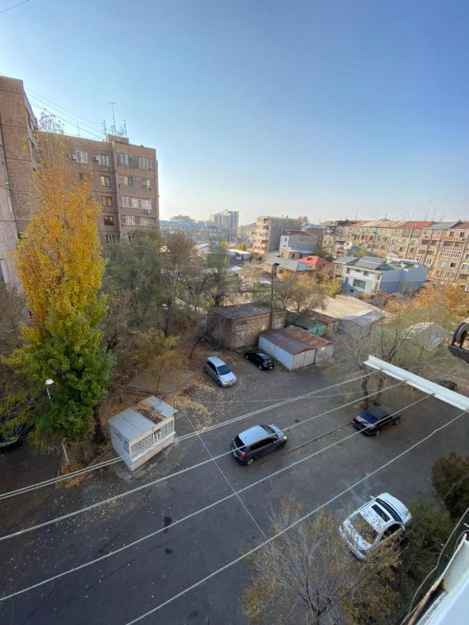 Large Cozy Apartment On Beginning Of Komitas Ave Jerevan Exteriér fotografie