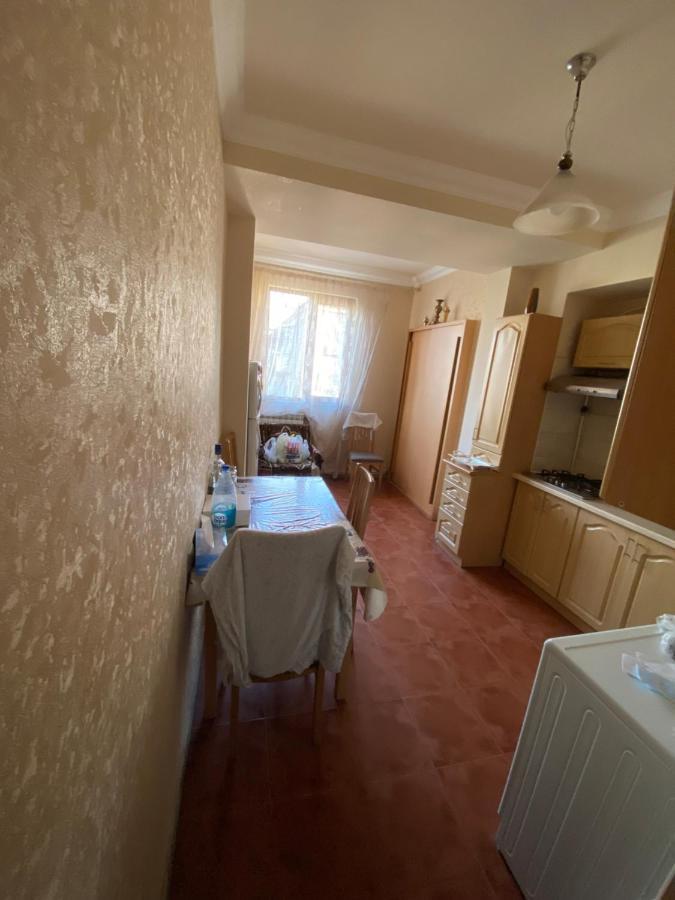 Large Cozy Apartment On Beginning Of Komitas Ave Jerevan Exteriér fotografie