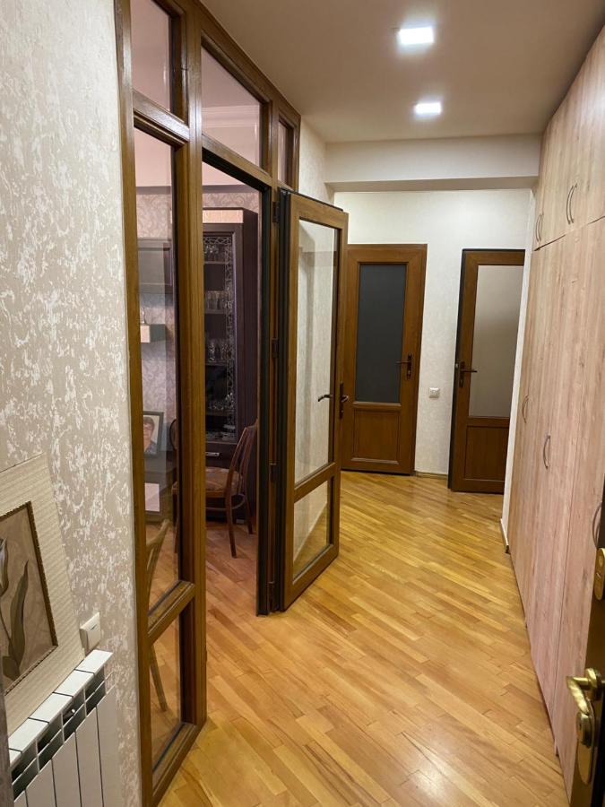 Large Cozy Apartment On Beginning Of Komitas Ave Jerevan Exteriér fotografie