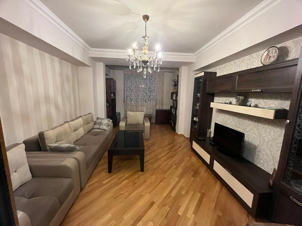 Large Cozy Apartment On Beginning Of Komitas Ave Jerevan Exteriér fotografie